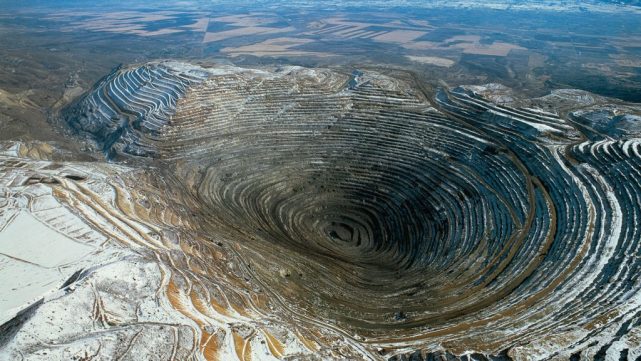 地球上最深的9个地方
