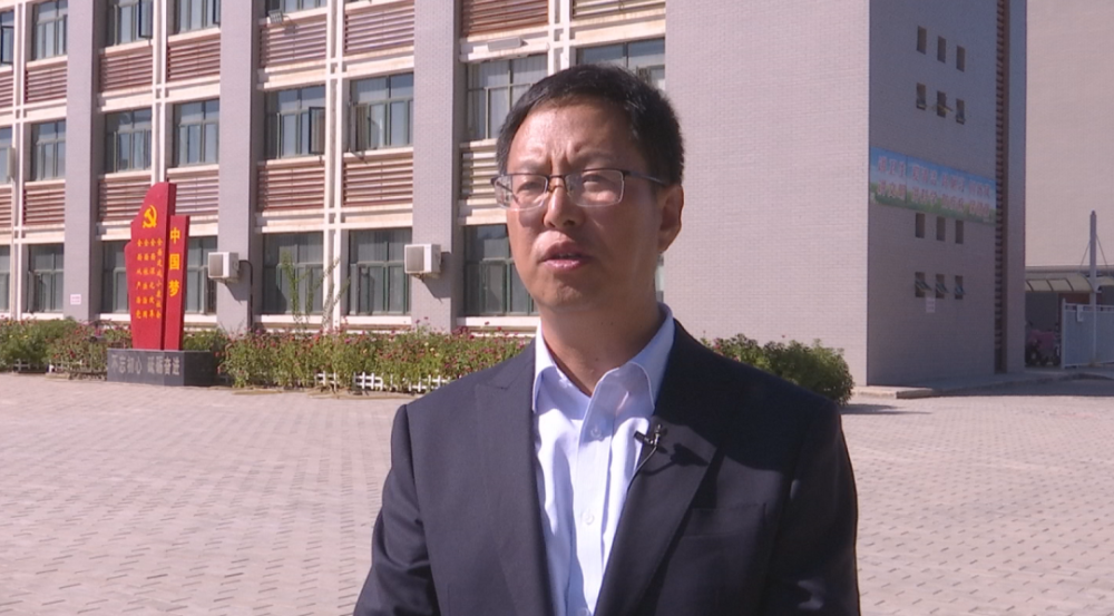优秀教师 教书育人楷模|董国宏:不忘教育初心 潜心教书育人