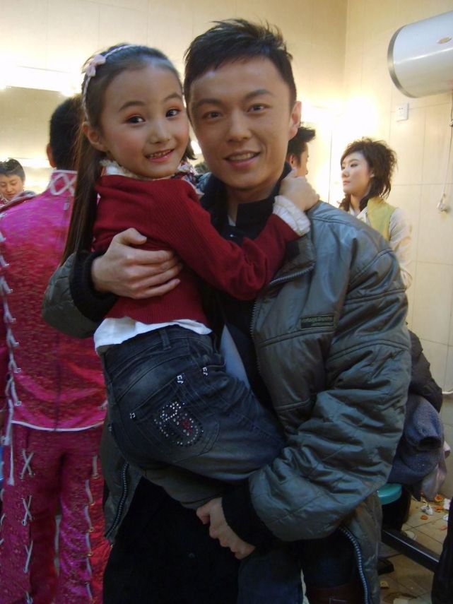 出道即巅峰的谢苗,被誉为李连杰的接班人,他的戏终于
