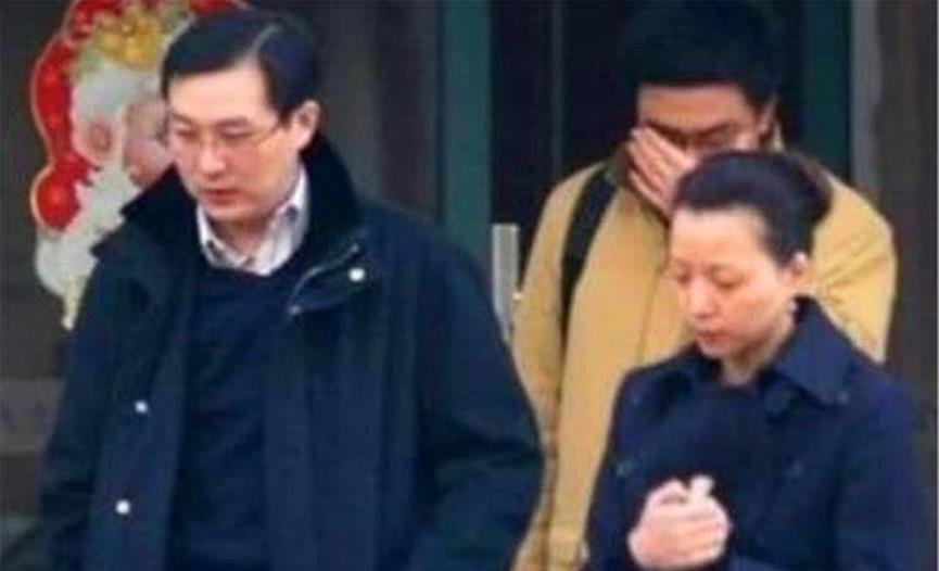 上海隐形富豪密春雷从农村穷小子到身家百亿妻子是董卿
