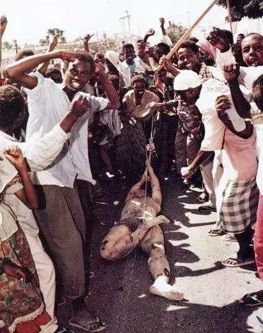 这也成为1994年,卢旺达发生大屠杀时,美国丝毫不愿插手的重要原因