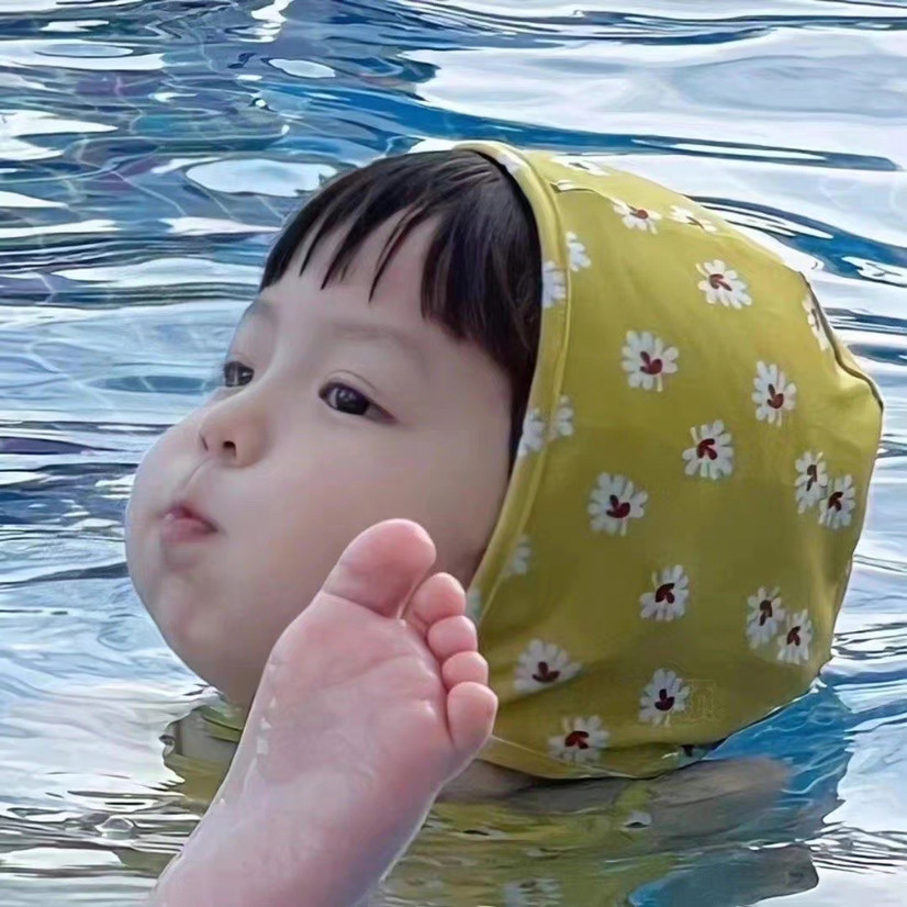 可爱情侣头像 | 丸子妹和她的小脚丫