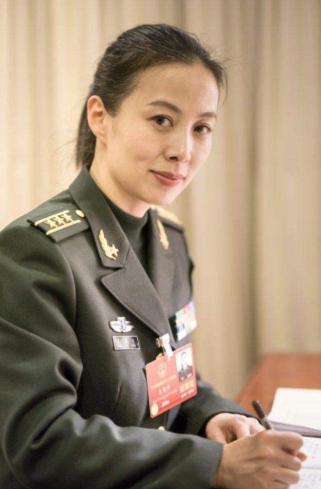 宇航员:王亚平比明星漂亮多了