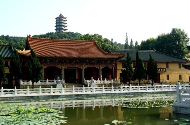 九江的一座"良心"寺庙,没有门票,斋饭免费,经书随取