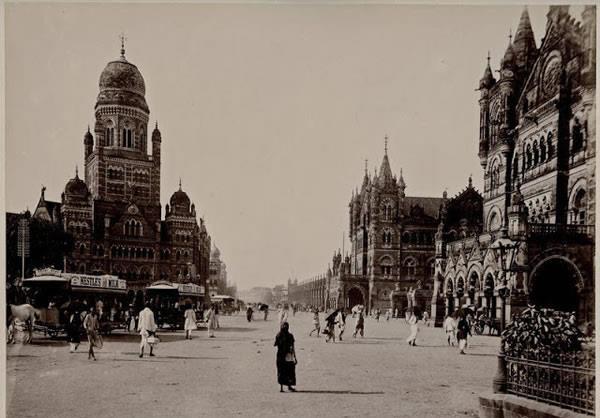 1880年,印度孟买的街景.古老的建筑,古色古香,很有特色.