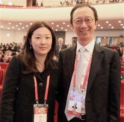 伏明霞大26岁老公2次染指人妻,曾惦记老婆闺蜜,今拼四胎买豪宅