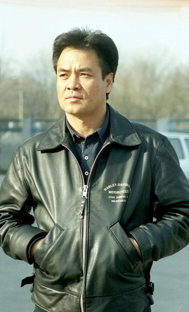 桀骜不驯的西北汉尤勇,前妻嫁郭凯敏,曾为许晴疯狂,和现妻丁克