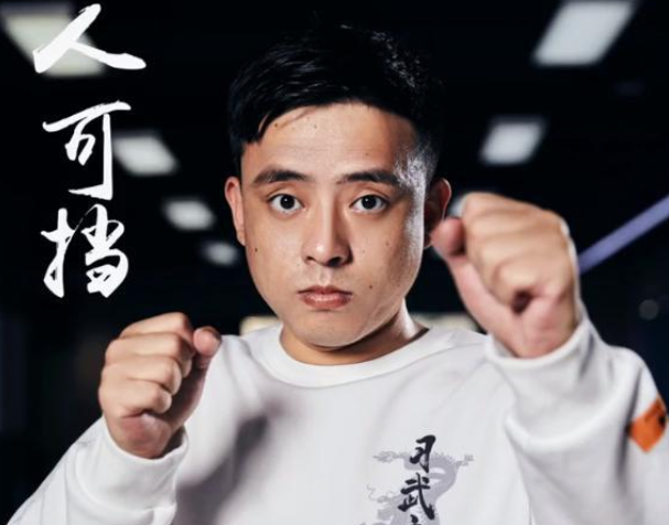 网红铁山靠无惧"点名,发视频宣布回归,将在线下举行助农活动