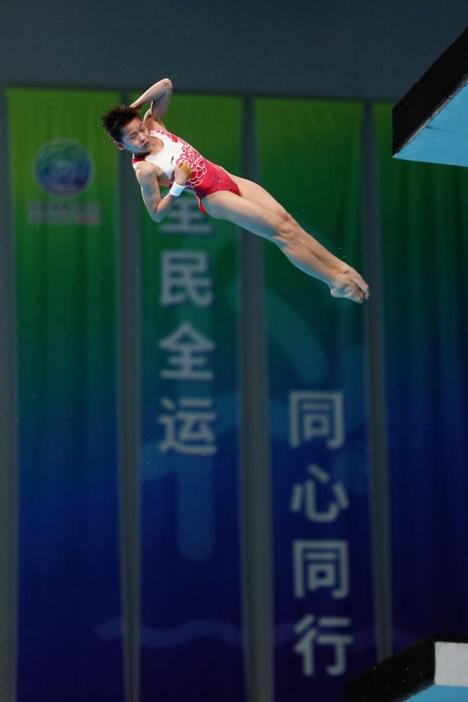 全红婵摘得十四运会跳水女子10米跳台金牌