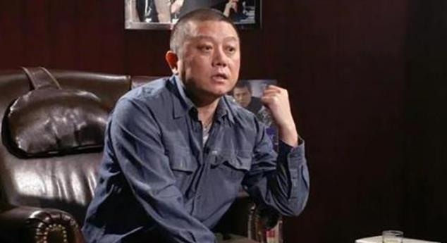 王朔:为了爱情把女儿妻子送至美国,一败涂地后:财产全归徐静蕾|王朔