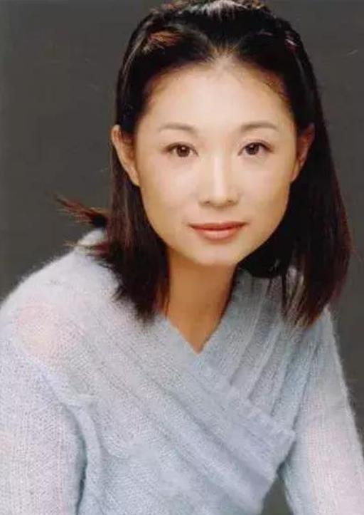2004年,张译到央视广播录制广播剧的时候,认识了现任妻子钱琳琳.