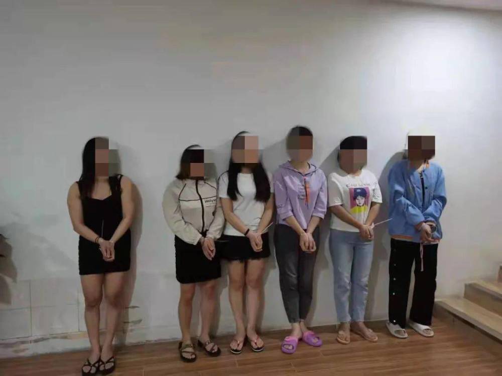 广西金城江警方捣毁一涉黄窝点 当场抓获14名男女