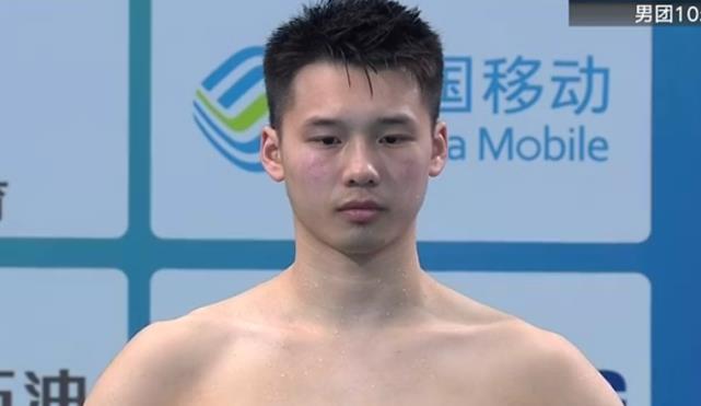 男团的比赛,双人3米跳板又是广东先拔头筹,广东组合吴鲁贤/胡宇康排
