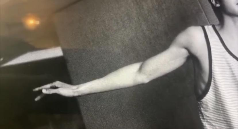 男明星瘦成纸片人干尸火柴棍还被夸也太惊悚了吧