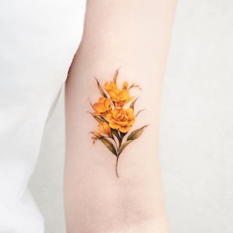 精致小巧的女生纹身图案