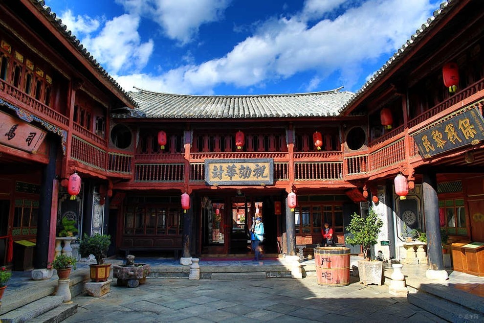 云南再现"巨富豪宅",主人是当地首富,距大理只有33公里
