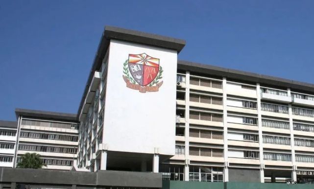 (喇沙书院)03周边生活配套优势楼盘在1,2楼设有商铺,而区内民生商店及