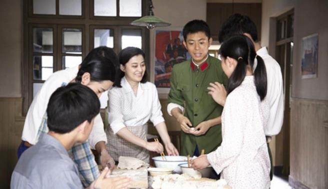 《父母爱情》班底携新剧来袭,德华穿上军装,男女主是影帝级演员