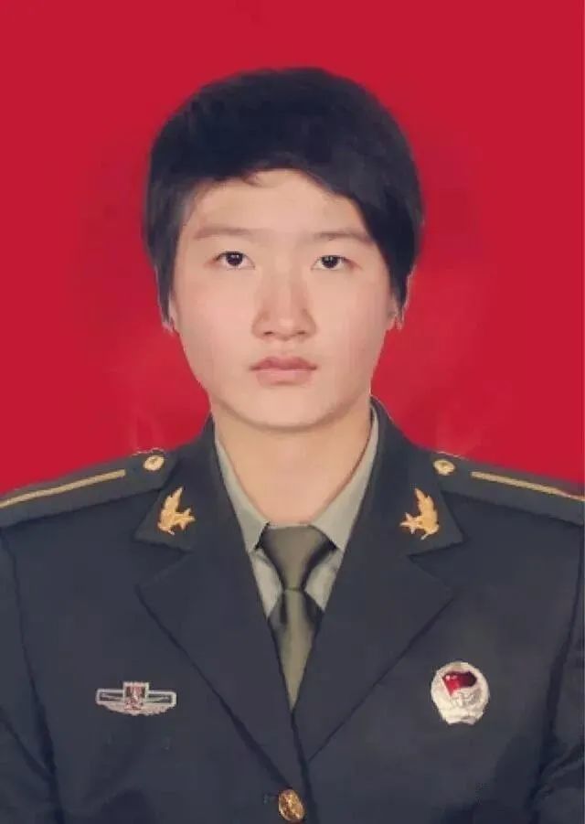 23岁女少尉,一等功!