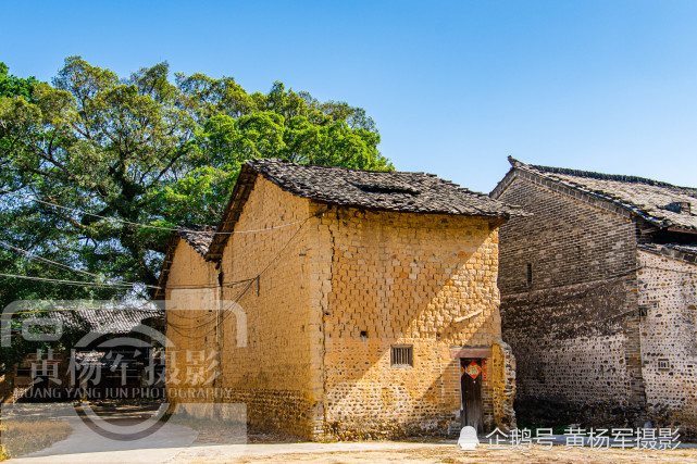 广东存在感最低的纯客县,有浓郁的客家文化,一村子历史古迹众多