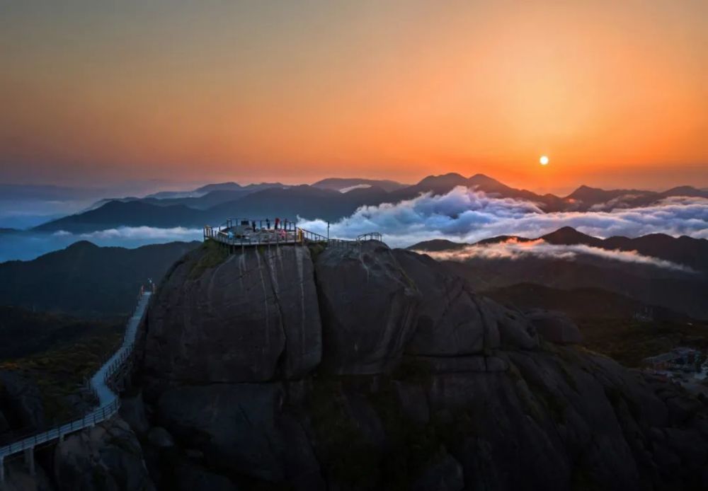 通知:德化石牛山景区闭园通告!