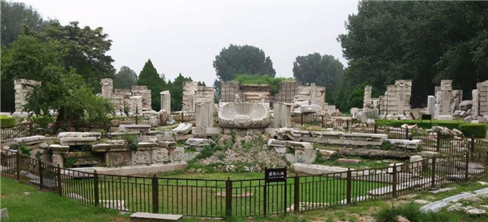 八国联军入侵圆明园100多年,专家进行修复时,意外发现