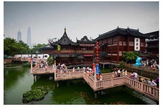上海的城隍庙已成为上海著名的旅游景点,作为道教宫观,上海城隍庙可谓