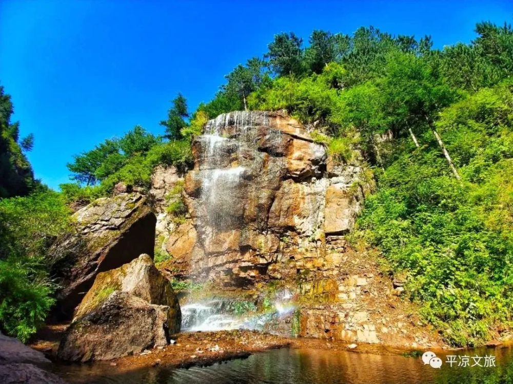 陈家洞景区——陈家洞石窟位于庄浪县通化乡陈堡村龙眼山峡谷中,利用