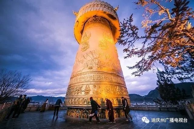 9月13日,迪庆州香格里拉市独克宗古城吉祥如意幢修缮完工并正式对外