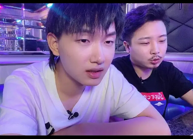 fly真实身高暴露了!和暴风锐合影网友笑喷,兰兰:你礼貌吗