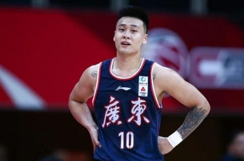 赵睿因广告代言被cba罚停赛三场罚款一万元
