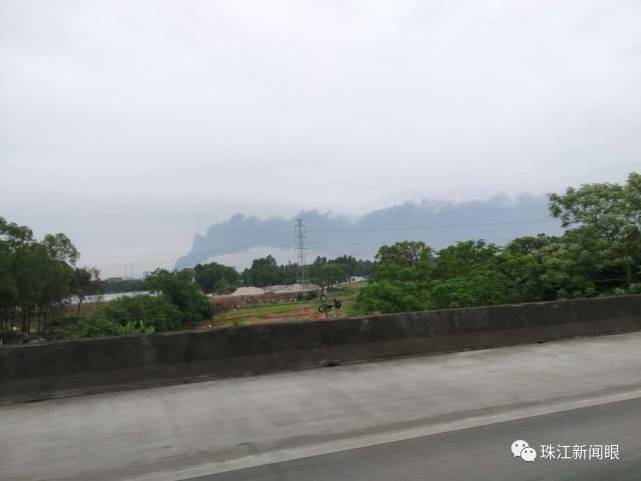 茂名乙烯厂大火浓烟数十里外可见