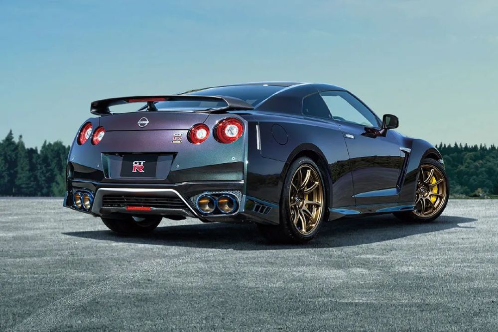 午夜紫×千年玉!2022款日产「战神」r35 gt-r 新增两款 t-spec 限定版