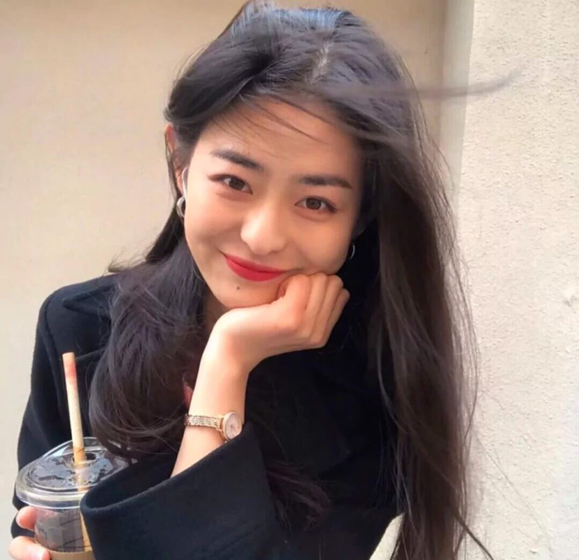 女生头像 | 生活乏味,请你强颜欢笑