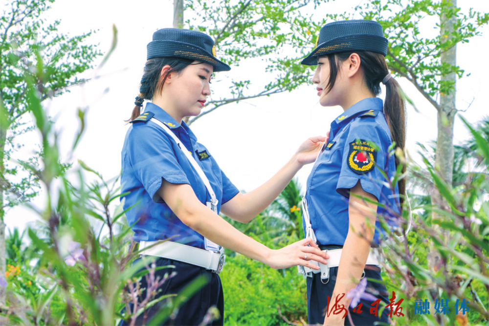 龙华分局女子中队:柔性执法 巾帼风采