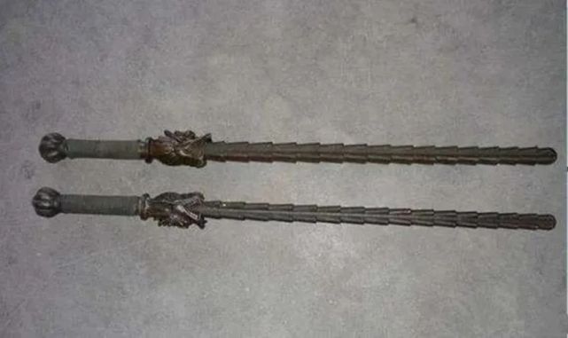 "杀手锏 还是"撒手锏—中国古代最强破甲武器—鞭和锏
