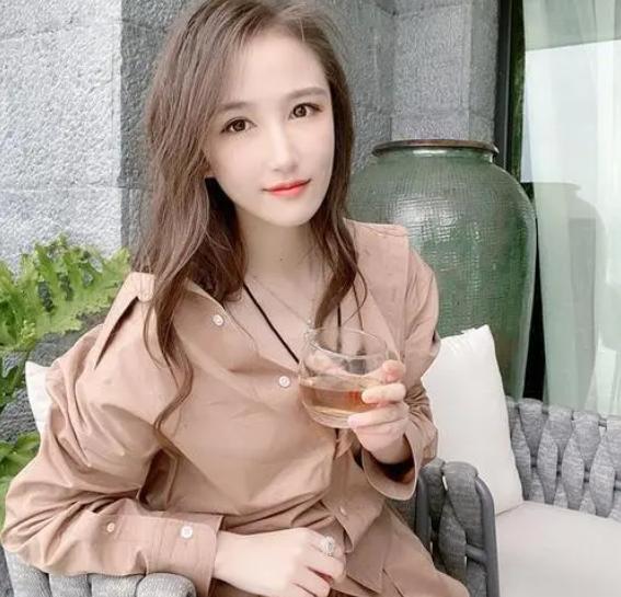 虎牙"集梦会长"醉酒情绪崩溃,宣布退网!停播3天再次回归直播