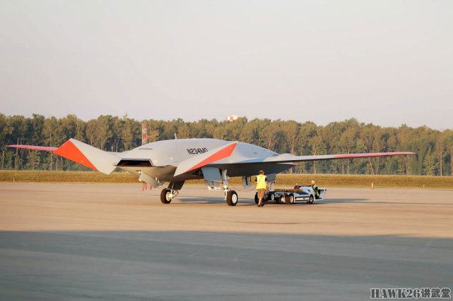 美国mq-25"黄貂鱼"舰载无人机完成对f-35c战机空中加油试飞