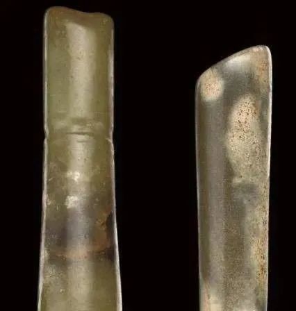 勒子的玩法挺多哈佛大学馆藏故宫博物院藏白玉蚕纹勒,战国海昏侯的玉