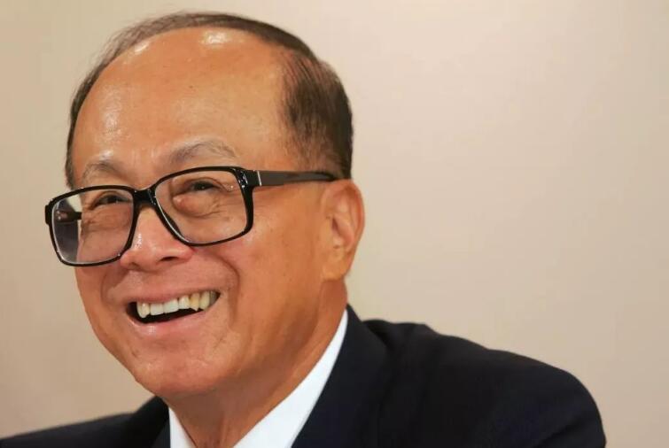 长实集团市值大跌,李嘉诚父子反而大赚5千亿,许家印真