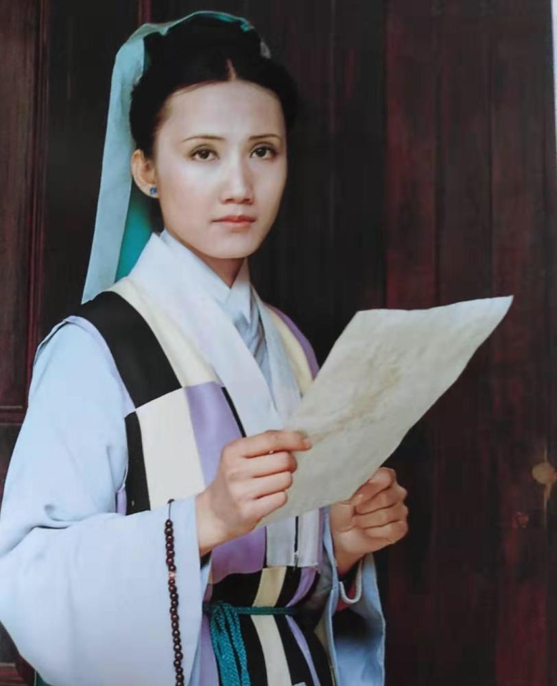 《红楼梦》:罚宝玉去乞红梅的为何是李纨,李纨又为何讨厌妙玉?