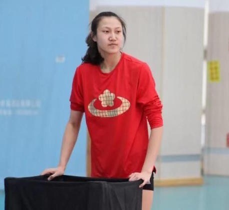 天津3-2绝杀!恭喜中国女排,1米81刘美君够硬,1米87庄宇珊惊艳