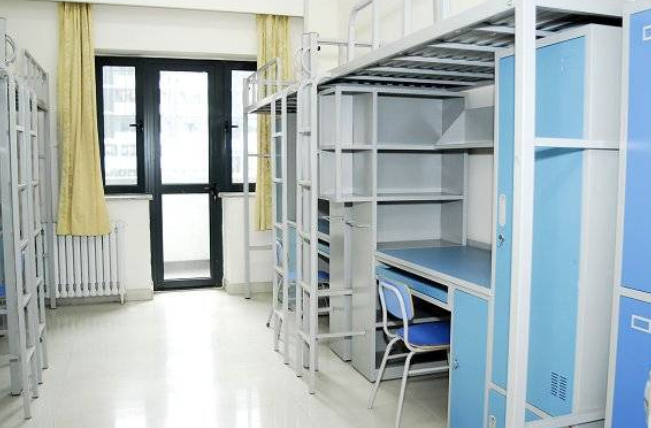 南开大学夫妻寝室走红学业爱情两不误网友表示难以置信