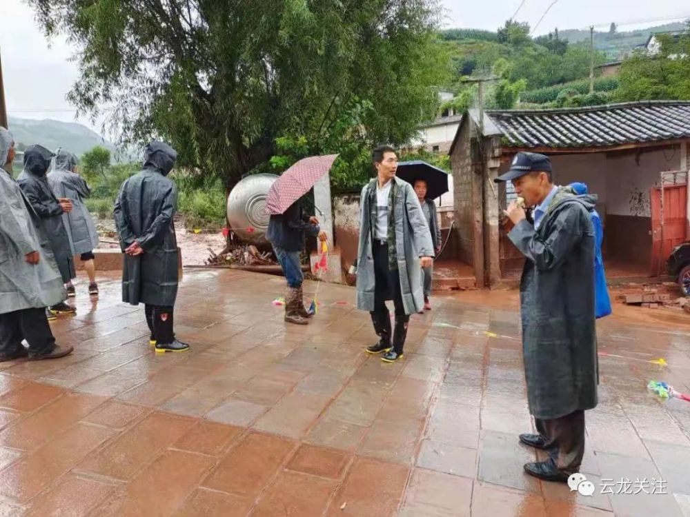 云龙县长新乡境内突降暴雨夹冰雹,358户1510人受灾