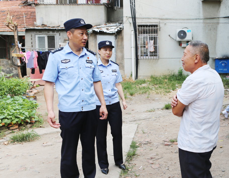 胡应杰 应城市公安局城中派出所民警