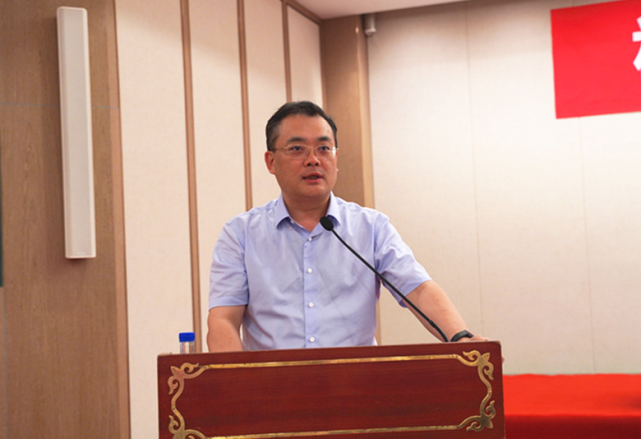 "闽商"曹德旺:因为曹晖是