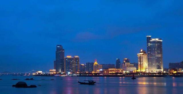 泉州gdp超省会城市_全国省会GDP排名出炉 福州GDP超7100亿 位列第十一(2)