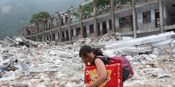 13年前汶川地震丢下学生第一个逃跑的范跑跑如今怎么样了