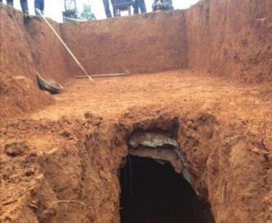 梦境的深层寓言，解析梦里梦到给自己挖坟墓的隐秘含义