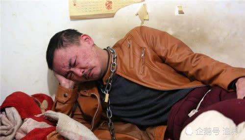 中国白酒界"高手:一人用铁链锁住自己戒酒,一人将8人给喝死|喝酒